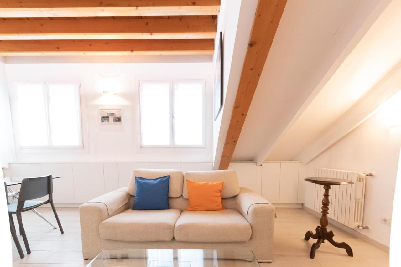 Appartement Mansarda Cola *