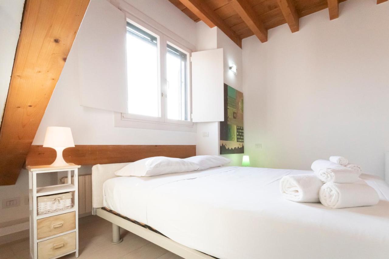 Appartement Mansarda Cola Milan